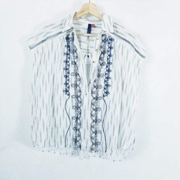 SOLD - Picture 4 of 11